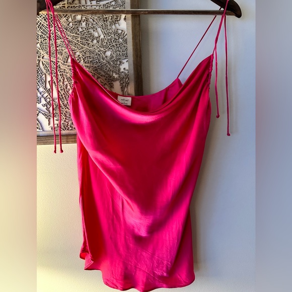 Aritzia Wilfred Allusion Camisole in Electron Fuchsia - Picture 2 of 6
